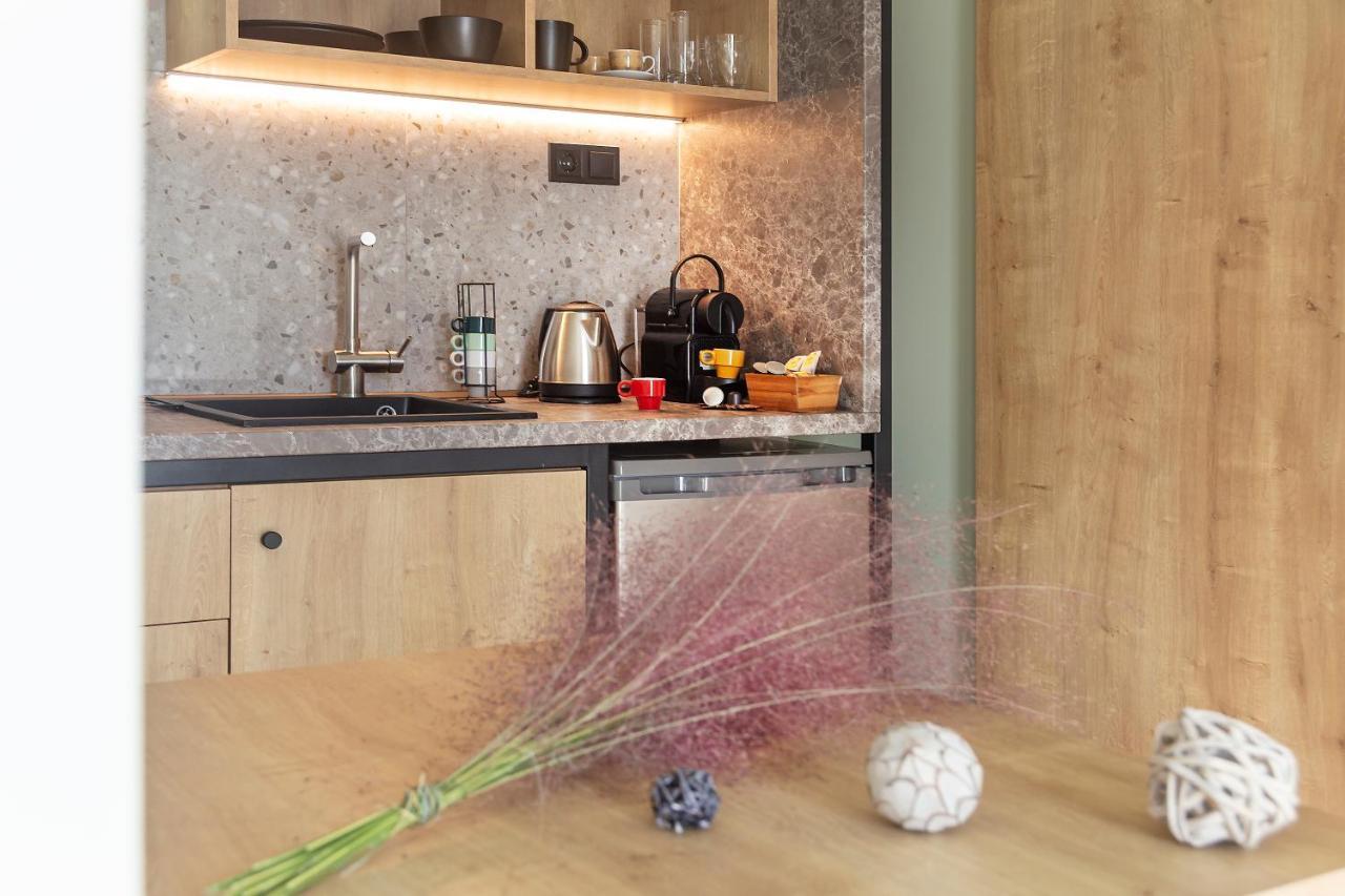 Araliki Suites Поліхроно Екстер'єр фото